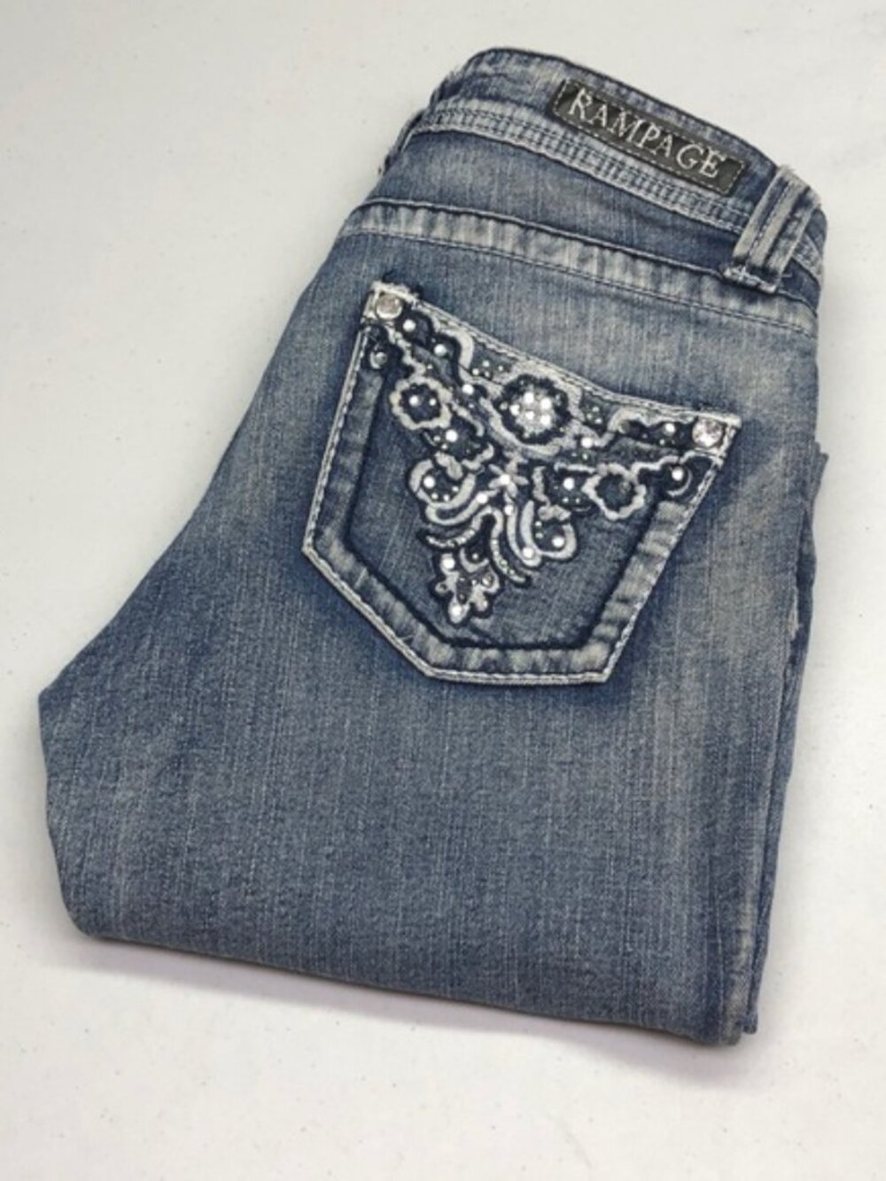 RAMPAGE MID-RISE BOOTCUT JEANS 7/28x32  ⭐️